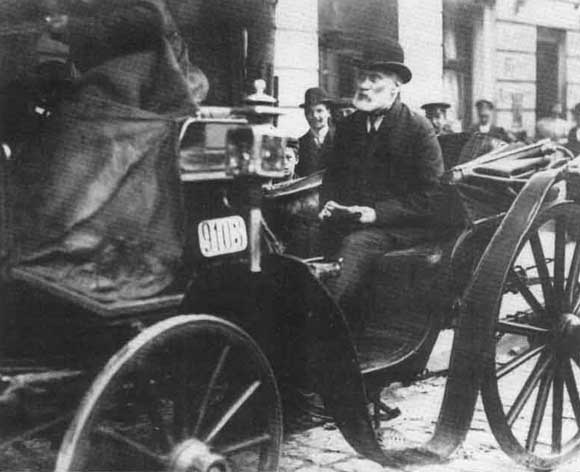 Wilhem Voigt nach seiner Haftentlassung